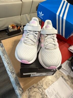 adidas Kids Light Gray and Pink Running Sneakers size 1 1/2 new inbox